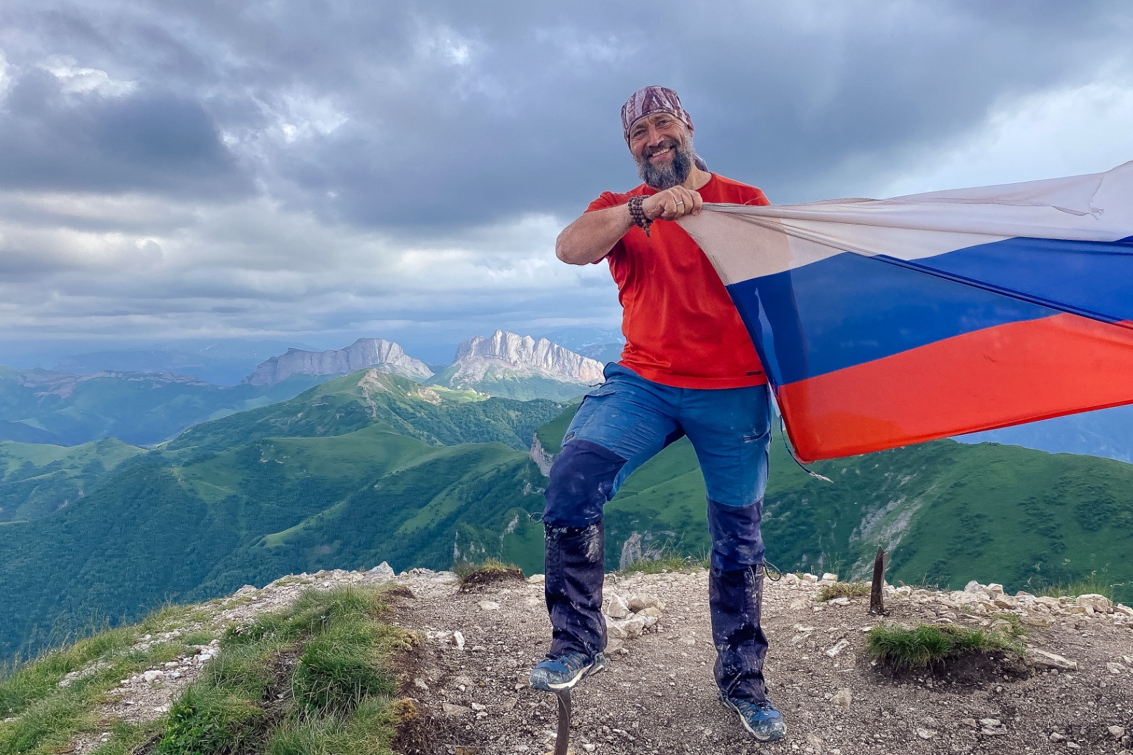 Сергей Цыганов — гид, инструктор, фотограф. Автор тура к Тхачу и Ачешбокам