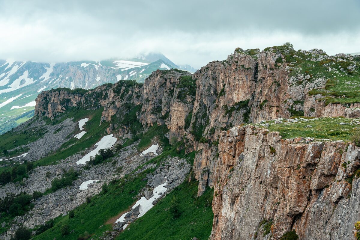 Плато Лаго-Наки, вид на горы